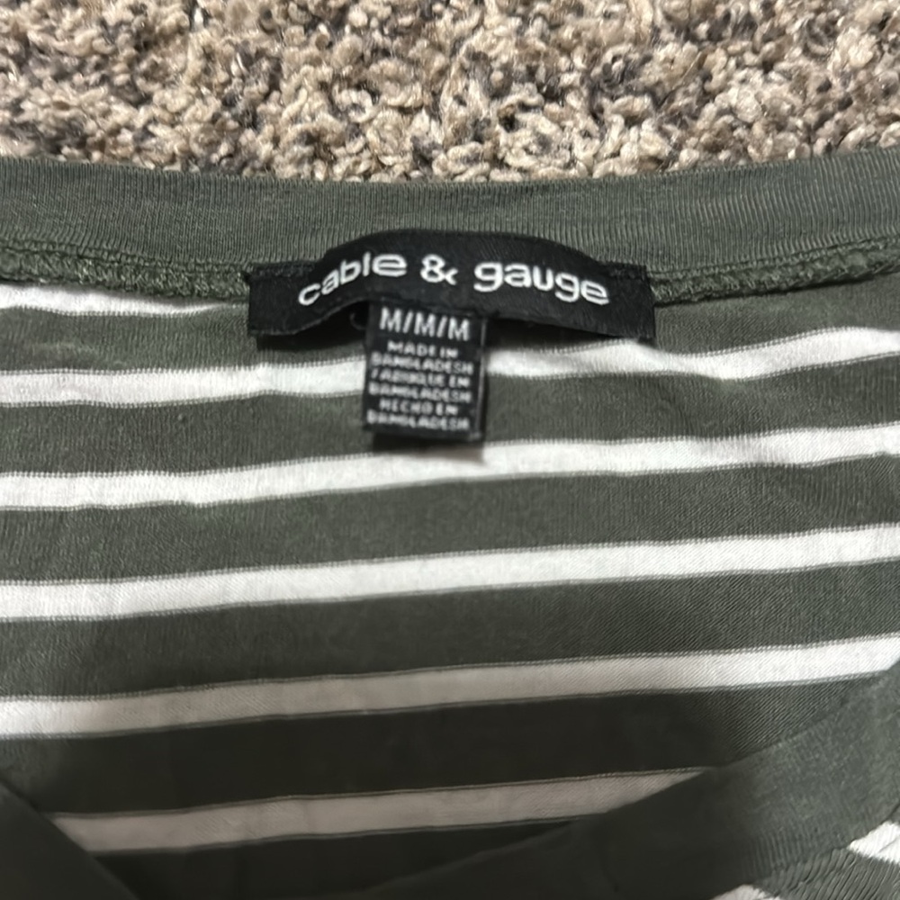 basic tee - Picture 3 of 3